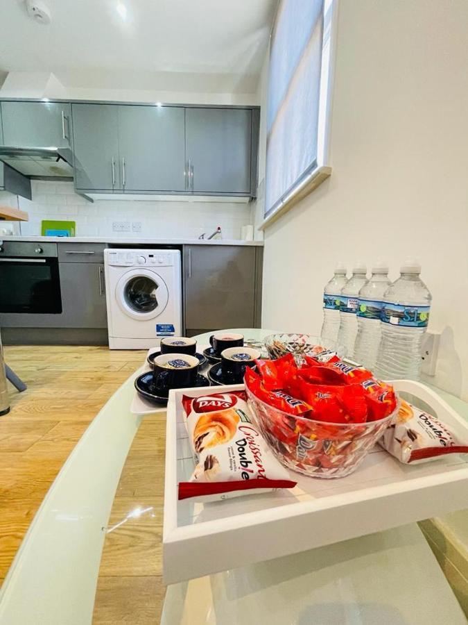 Lovely 2 Bedroom Serviced Apartment In Londra Dış mekan fotoğraf