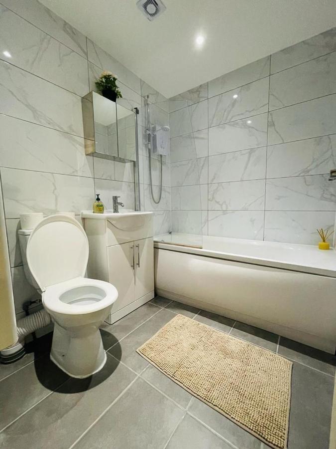Lovely 2 Bedroom Serviced Apartment In Londra Dış mekan fotoğraf