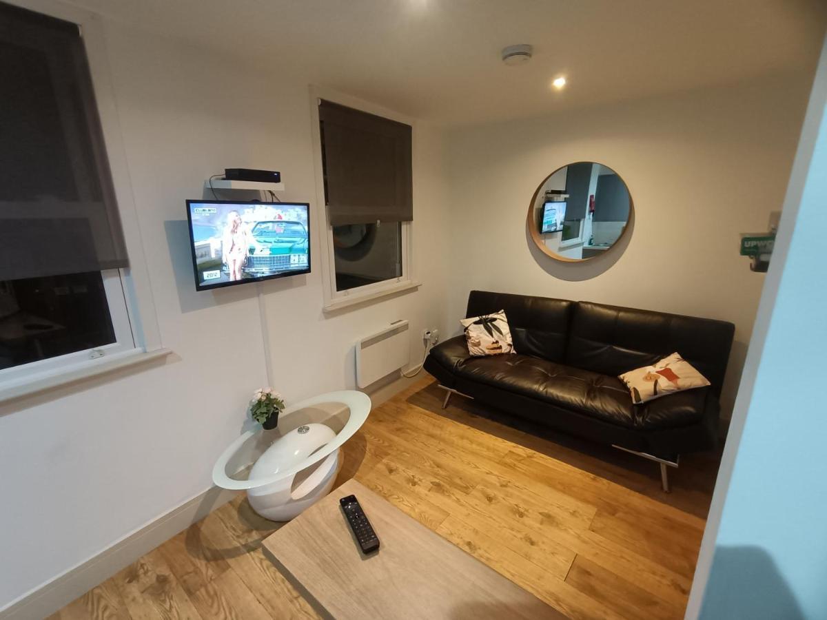 Lovely 2 Bedroom Serviced Apartment In Londra Dış mekan fotoğraf