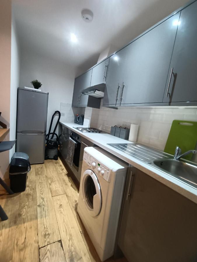 Lovely 2 Bedroom Serviced Apartment In Londra Dış mekan fotoğraf