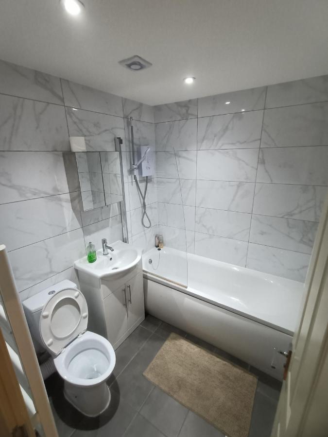 Lovely 2 Bedroom Serviced Apartment In Londra Dış mekan fotoğraf